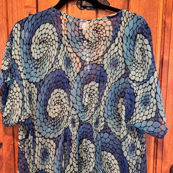 Blue and Green Patterned Women's cover up - Picture 5 of 7